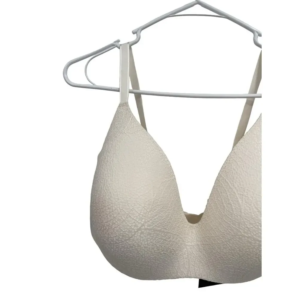 NWT Knix Lace WingWoman Contour Bra Cloud Wireless Plunge Size 8